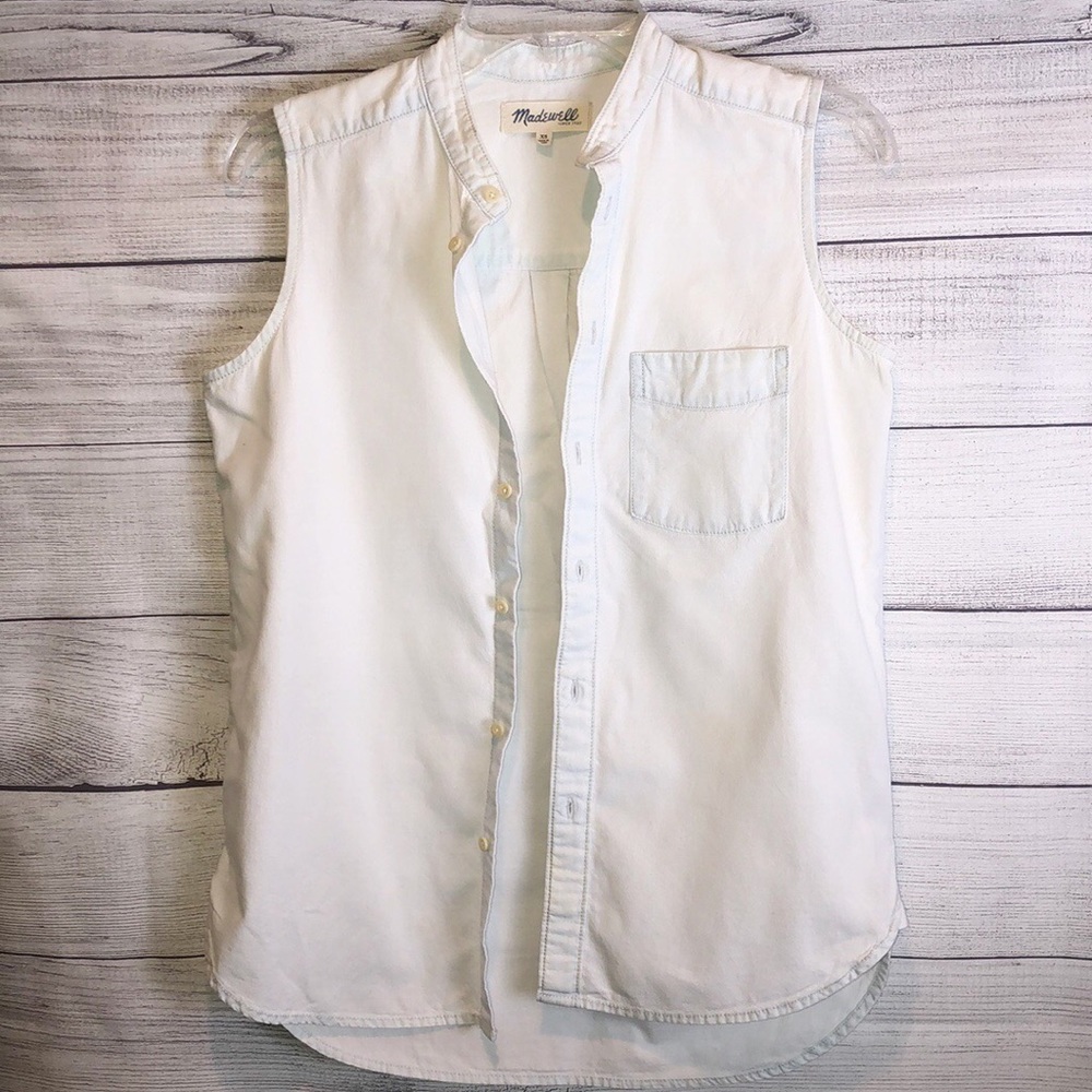 Madewell Chambray Sleeveless Button Down